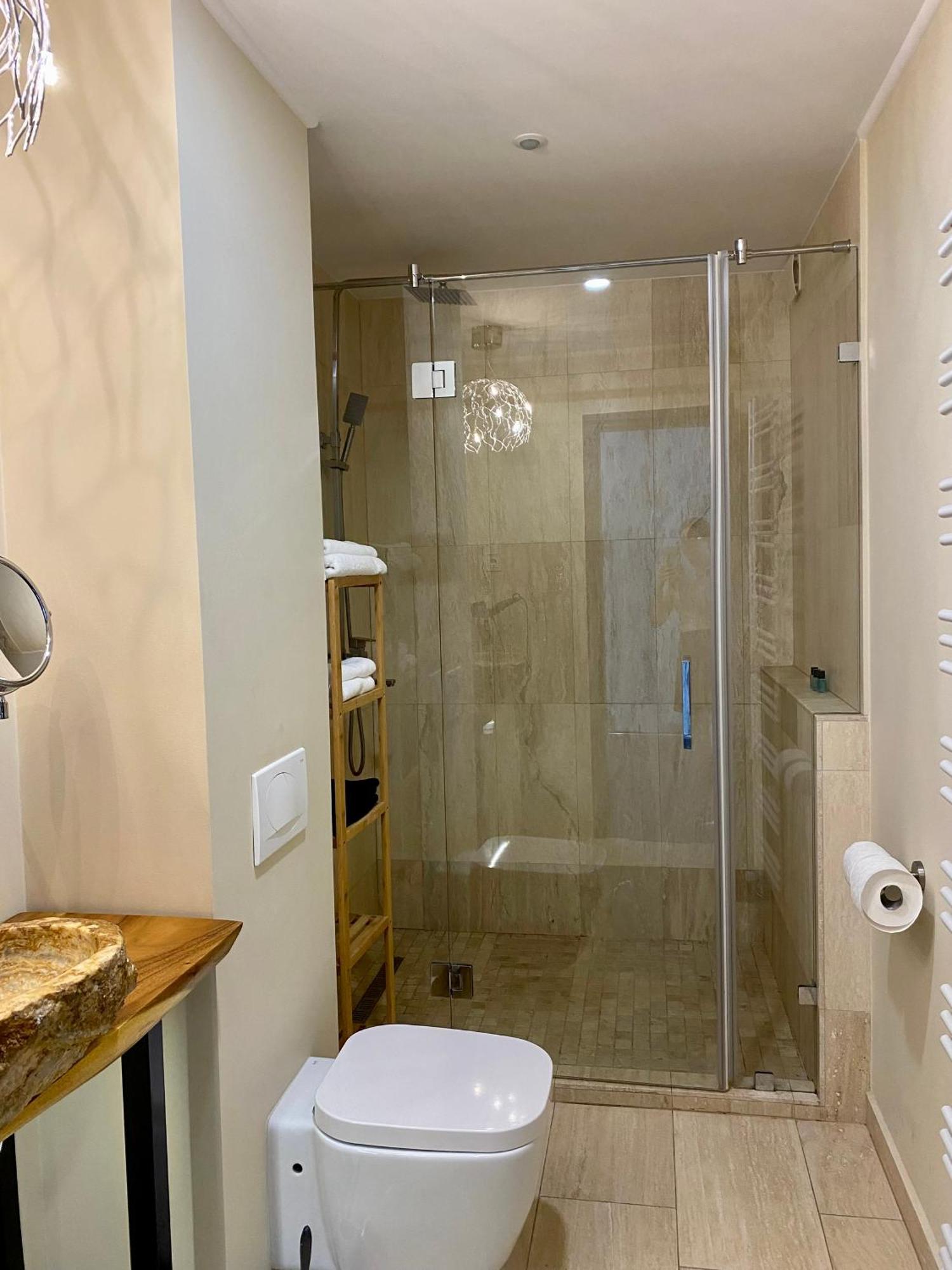 The One Apartman (Adults Only) Apart otel Siofok Dış mekan fotoğraf